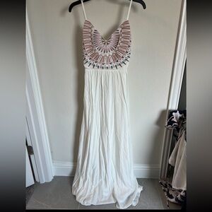 Beautiful Lulu’s maxi dress embroidered